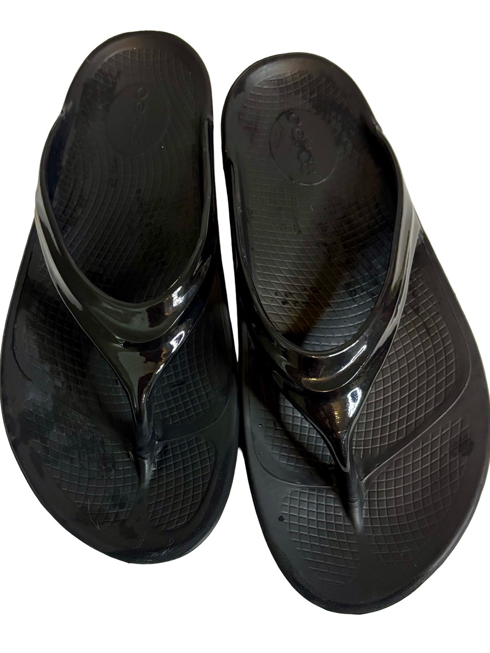 OOFOS Black Women's Recovery Sandals - Glossy Strap